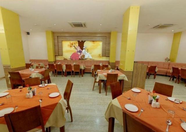 Parijatha Gateway Hotell Bangalore Exteriör bild